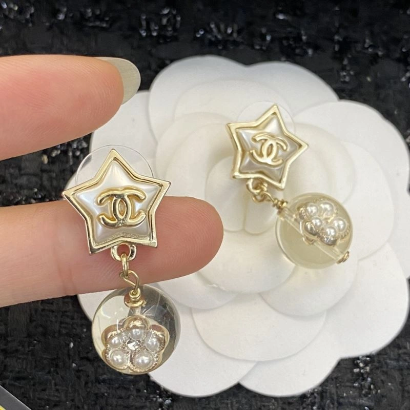 Effortless Chanel Earrings 227302