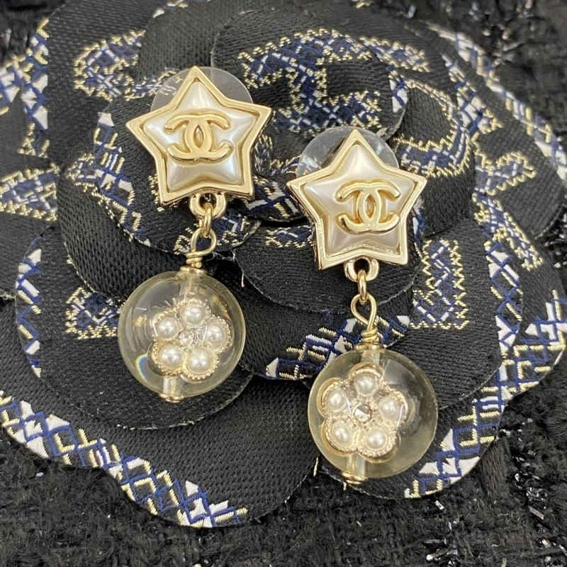 Effortless Chanel Earrings 227302