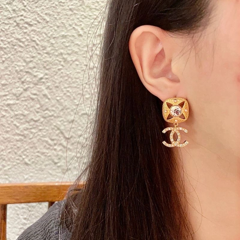 RelaxedFit Chanel Earrings 227414