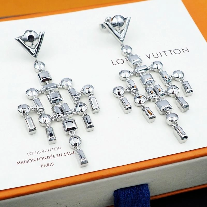 Minimalist Chanel Earrings 227340