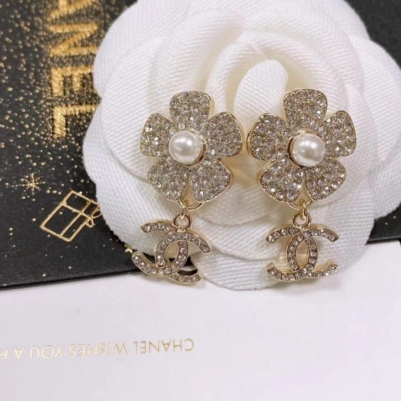 Chanel Earrings Compact 227288