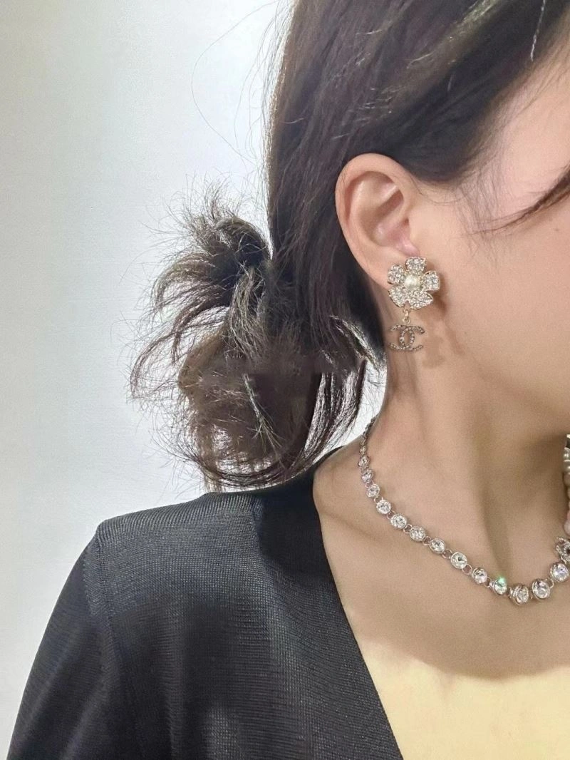 Chanel Earrings Compact 227288
