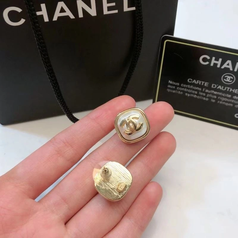 Chanel Earrings Compact 227195