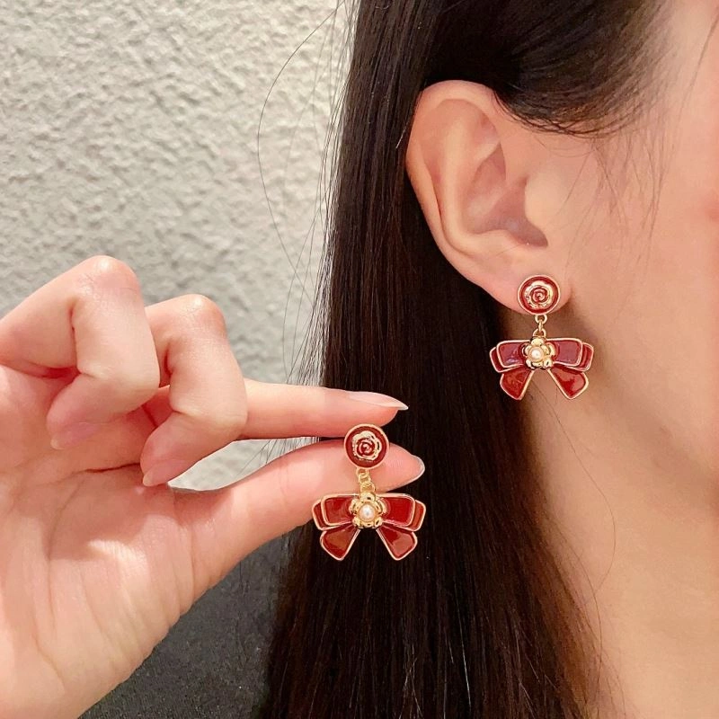 Comfortable Chanel Earrings 227159