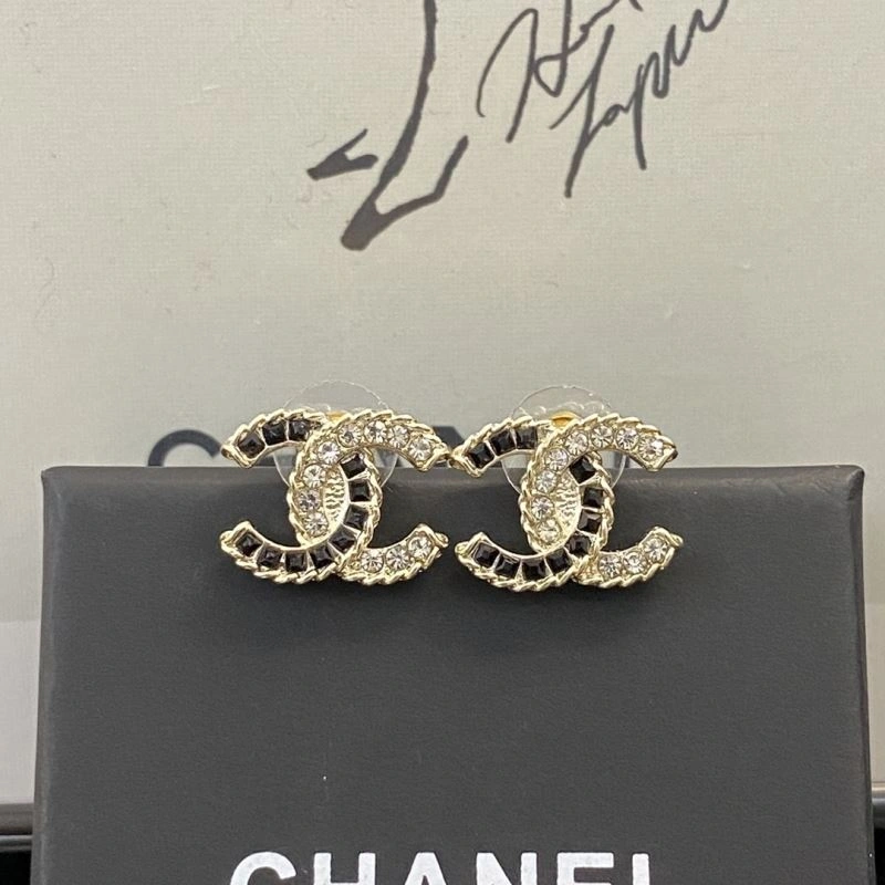 Refined Chanel Earrings 227151