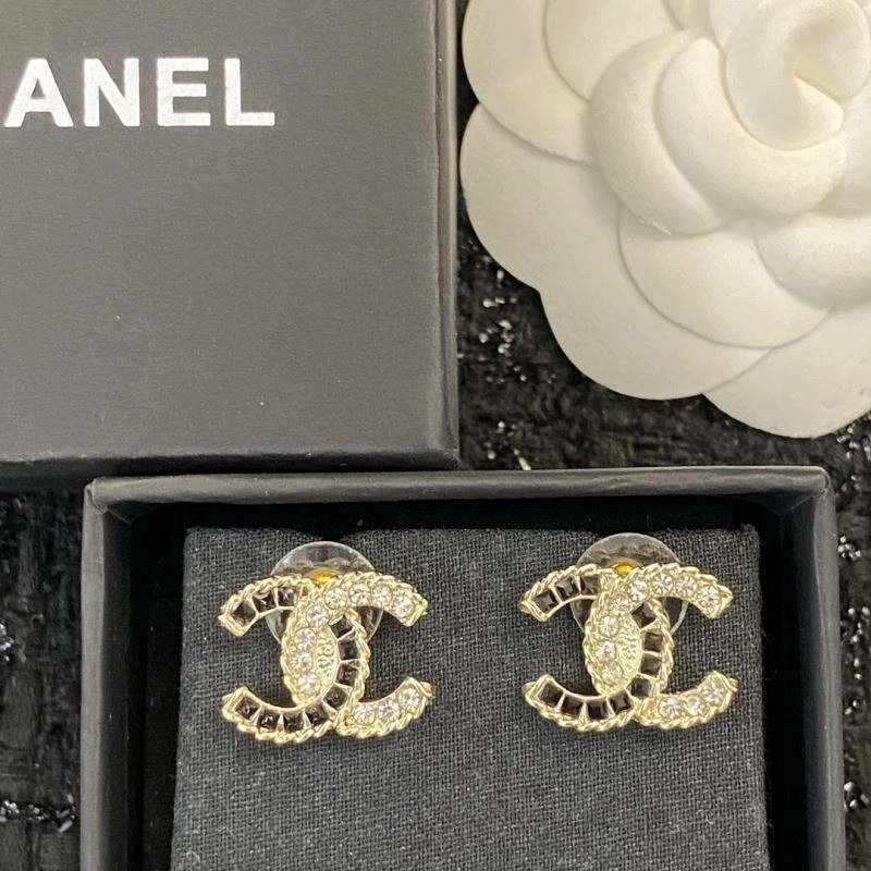 Refined Chanel Earrings 227151
