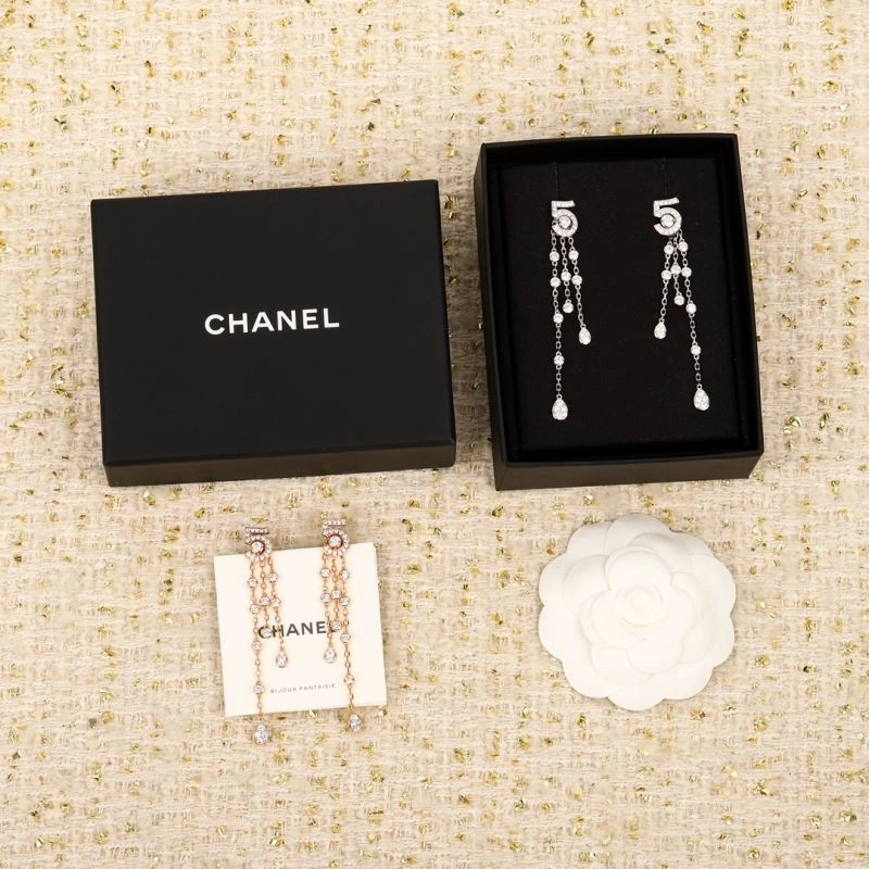 Lightweight Chanel Earrings 227134