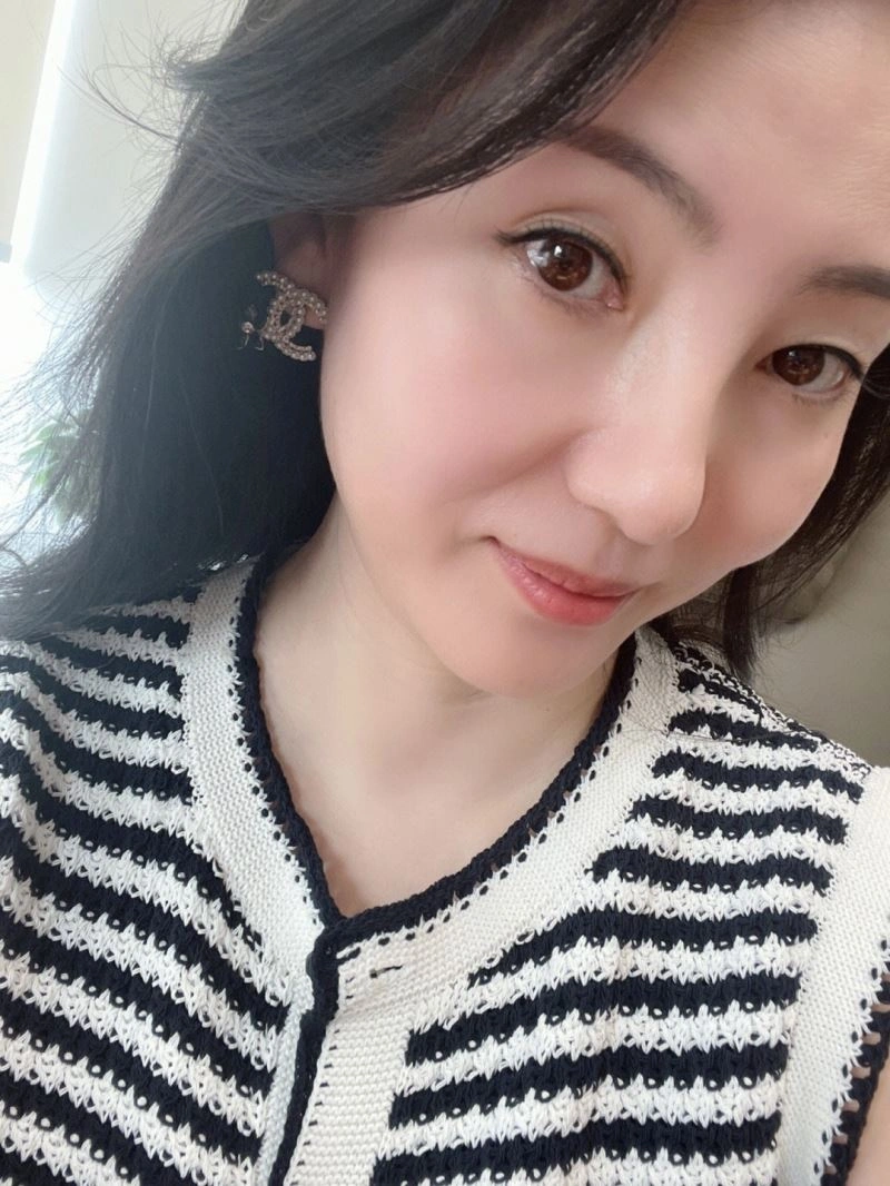 MoistureWicking Chanel Earrings 227192