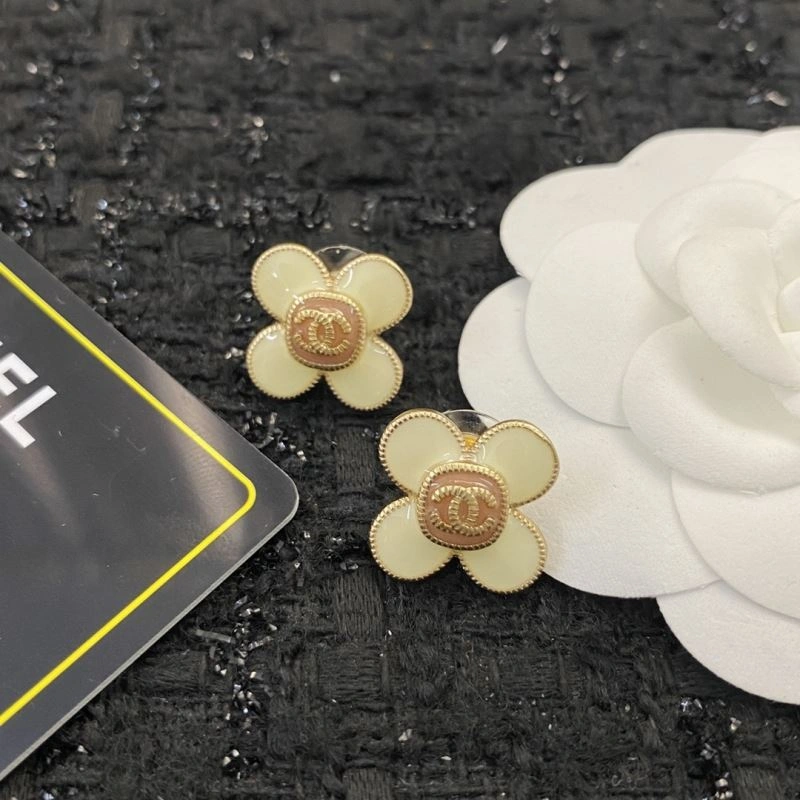 Chanel Earrings Trendsetting 227141