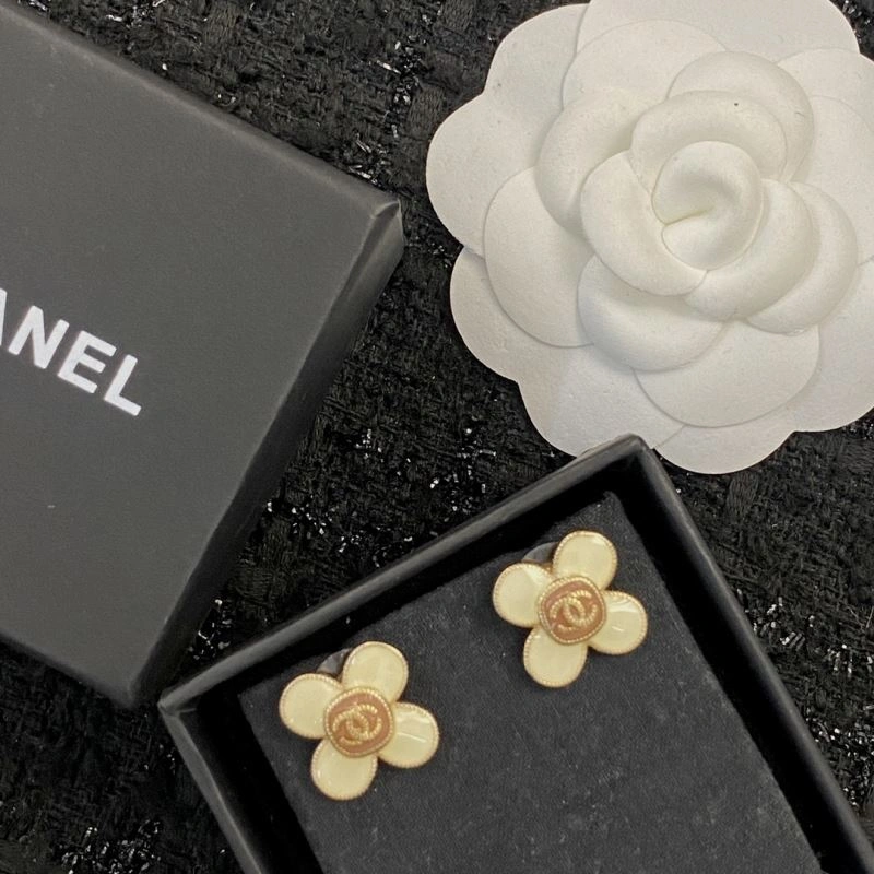 Chanel Earrings Trendsetting 227141