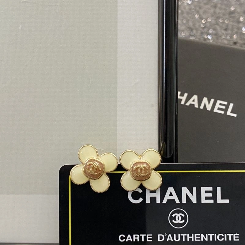 Chanel Earrings Trendsetting 227141