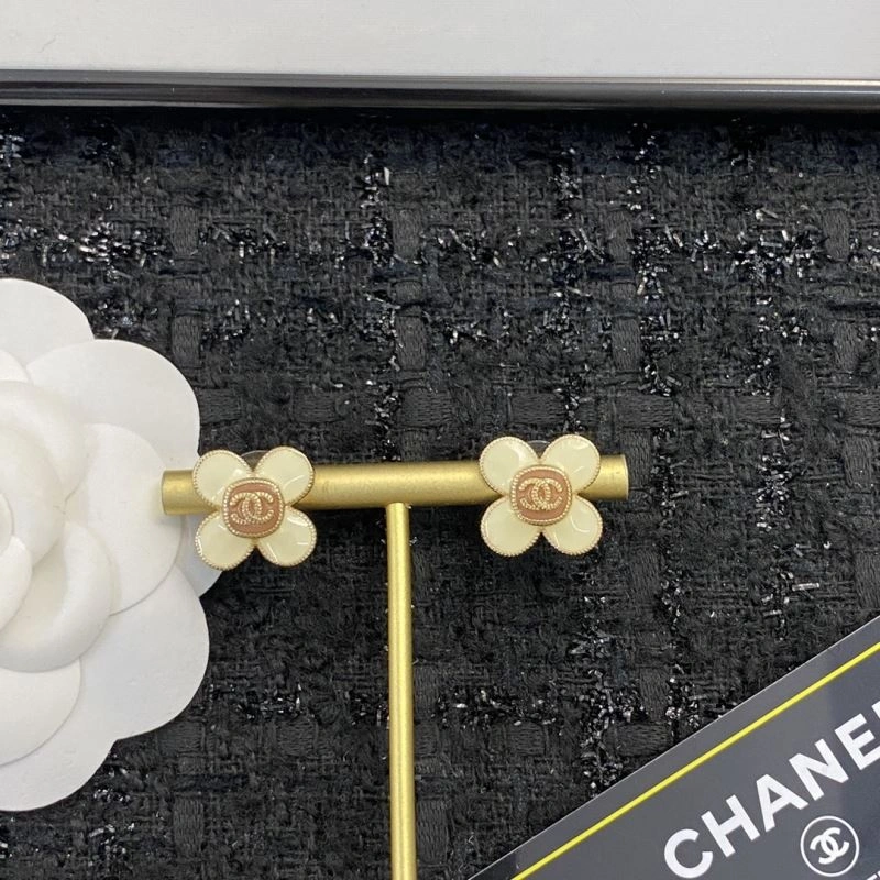 Chanel Earrings Trendsetting 227141