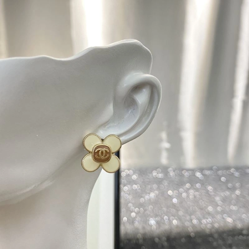 Chanel Earrings Trendsetting 227141