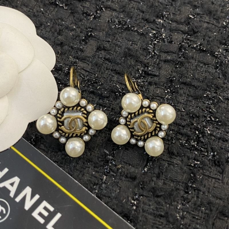 Supportive Chanel Earrings 227109