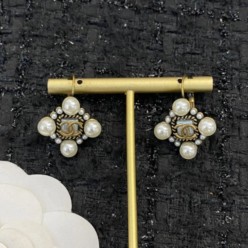Supportive Chanel Earrings 227109