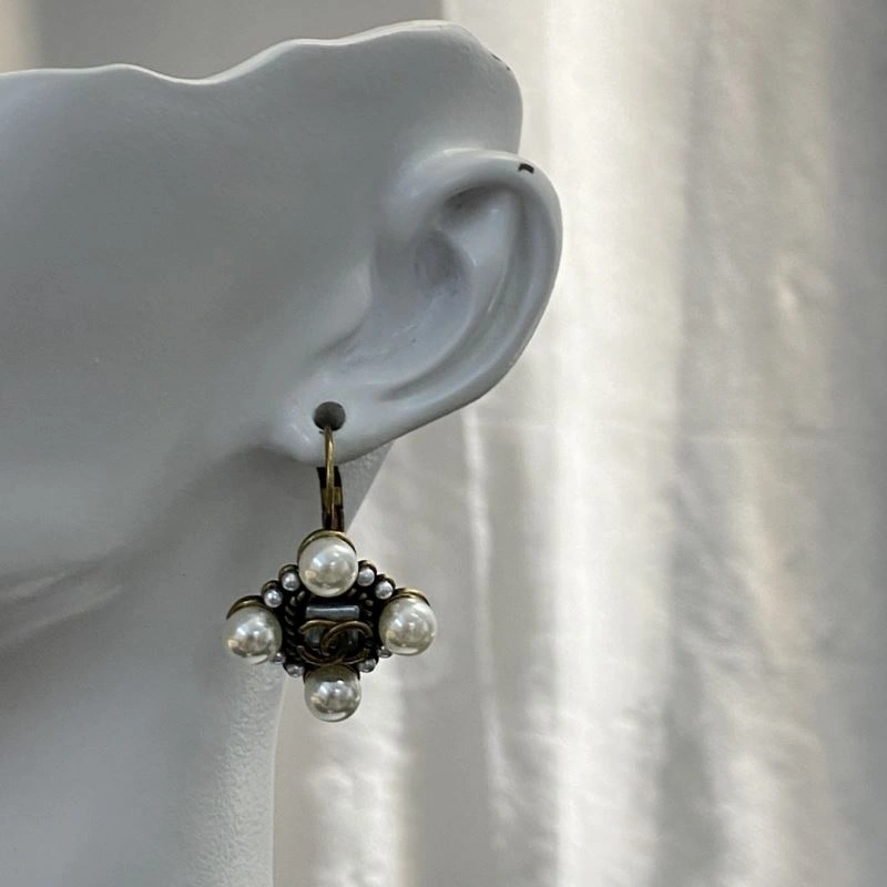 Supportive Chanel Earrings 227109