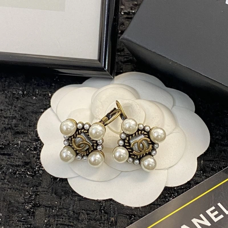 Supportive Chanel Earrings 227109
