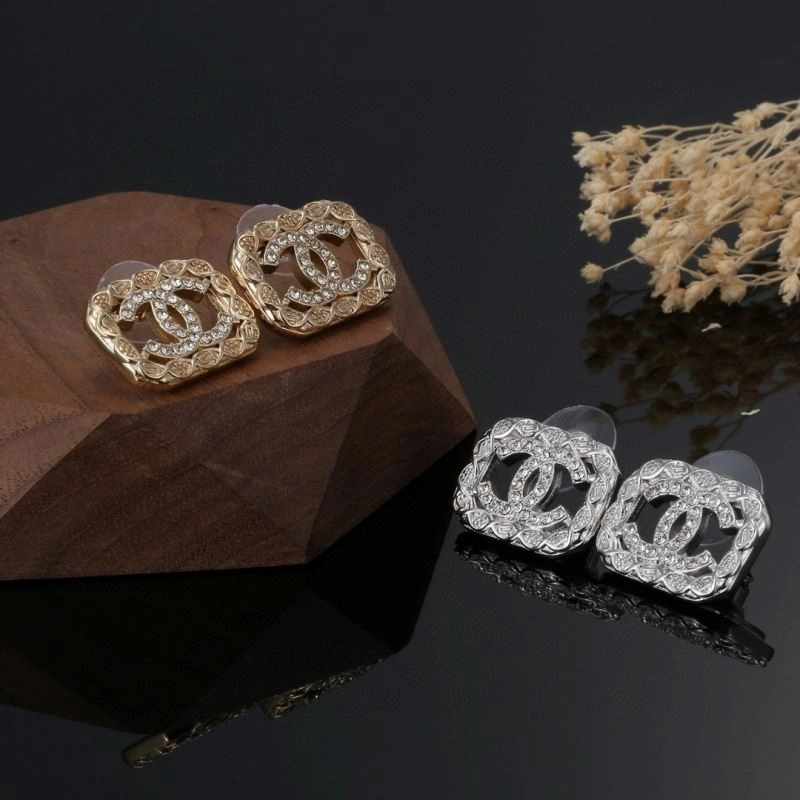 UrbanStyle Chanel Earrings 227100