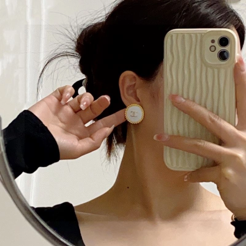 Unisex Chanel Earrings 227082
