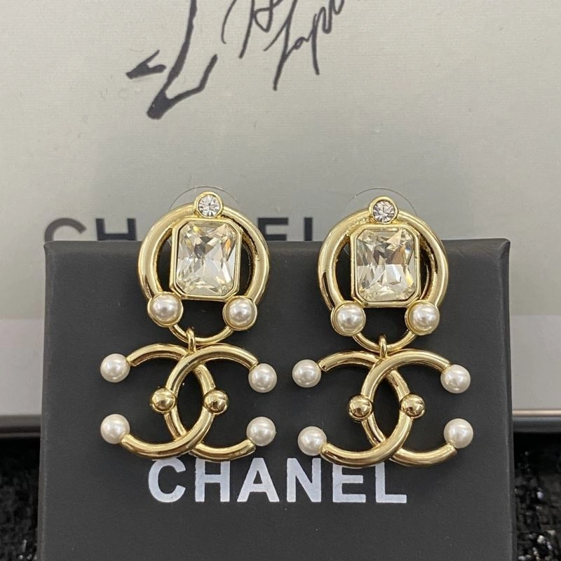 Chanel Earrings Versatile 227078