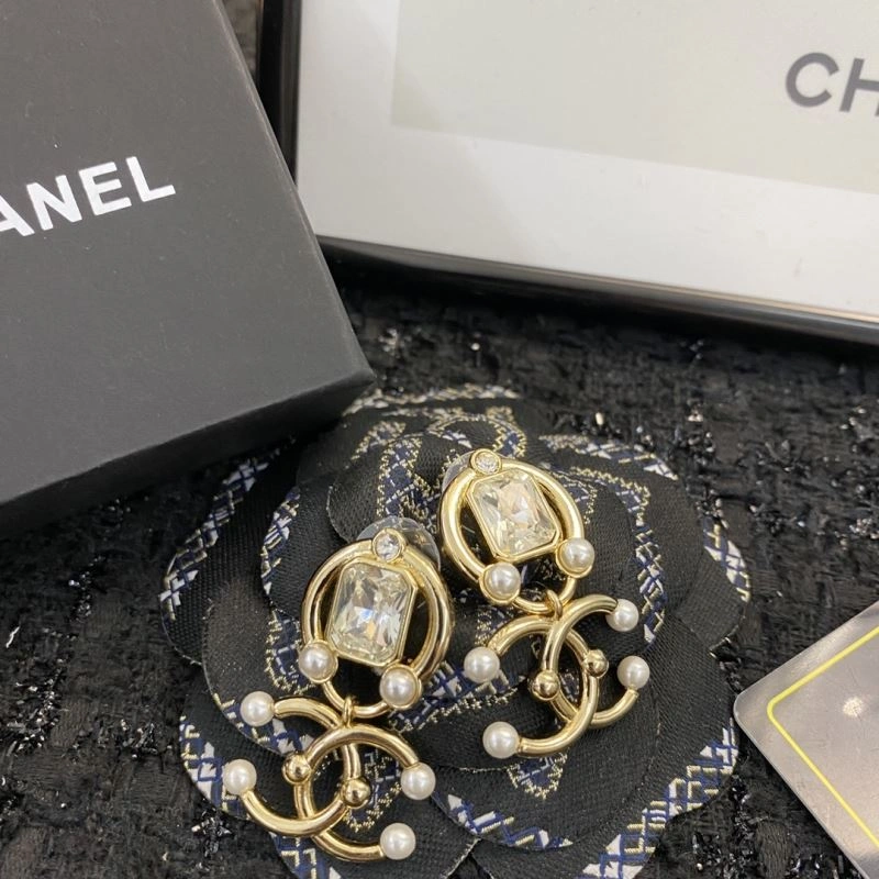 Chanel Earrings Versatile 227078