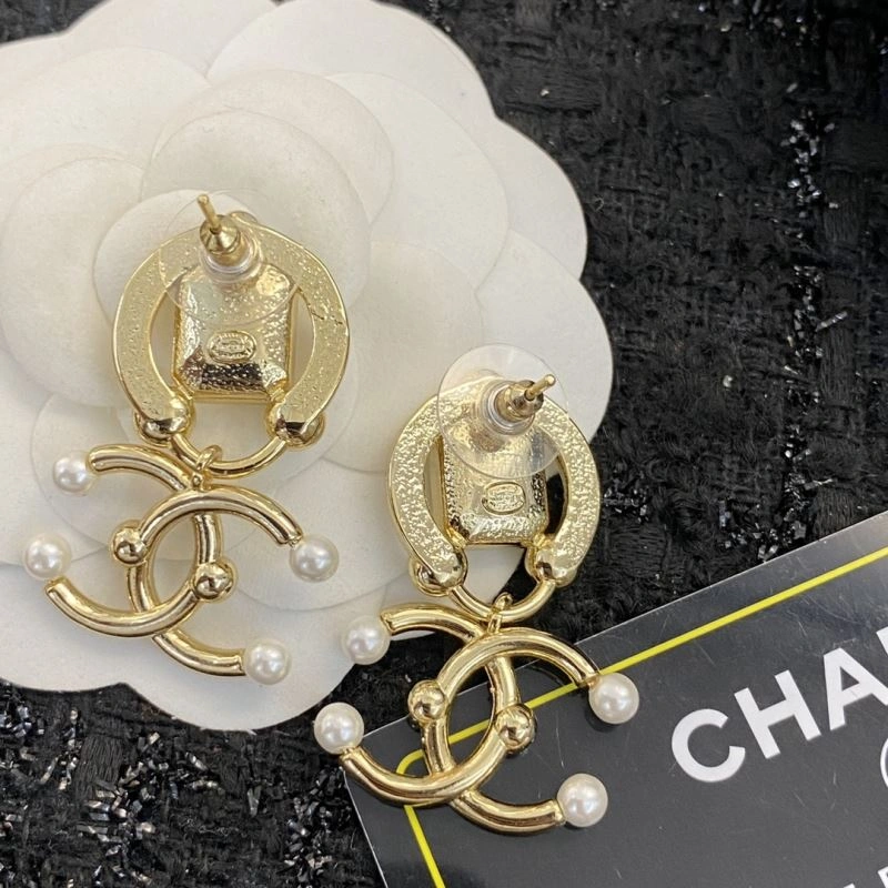 Chanel Earrings Versatile 227078