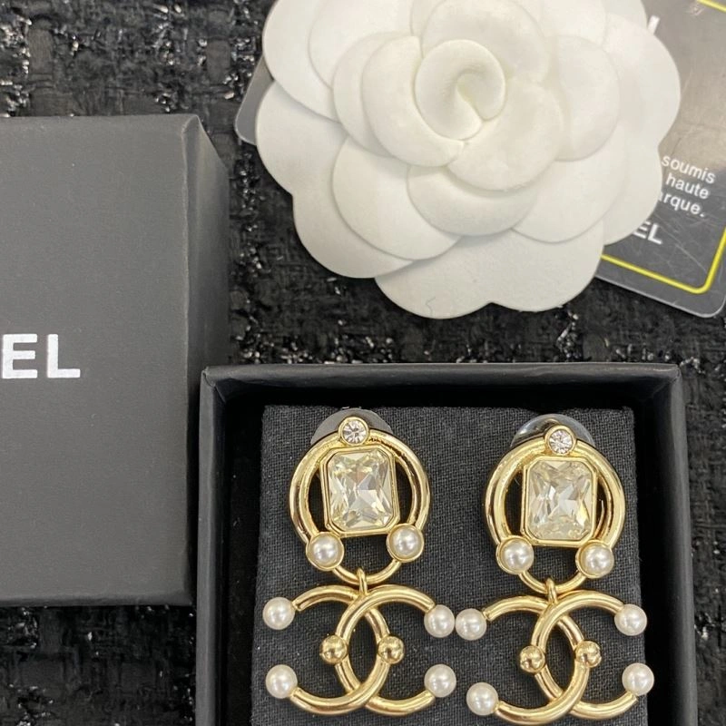 Chanel Earrings Versatile 227078