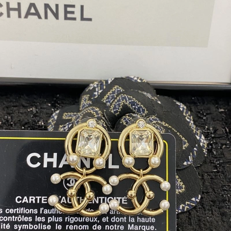 Chanel Earrings Versatile 227078
