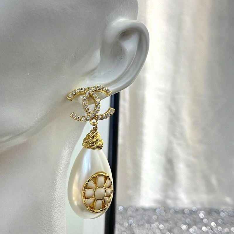 Refined Chanel Earrings 227083