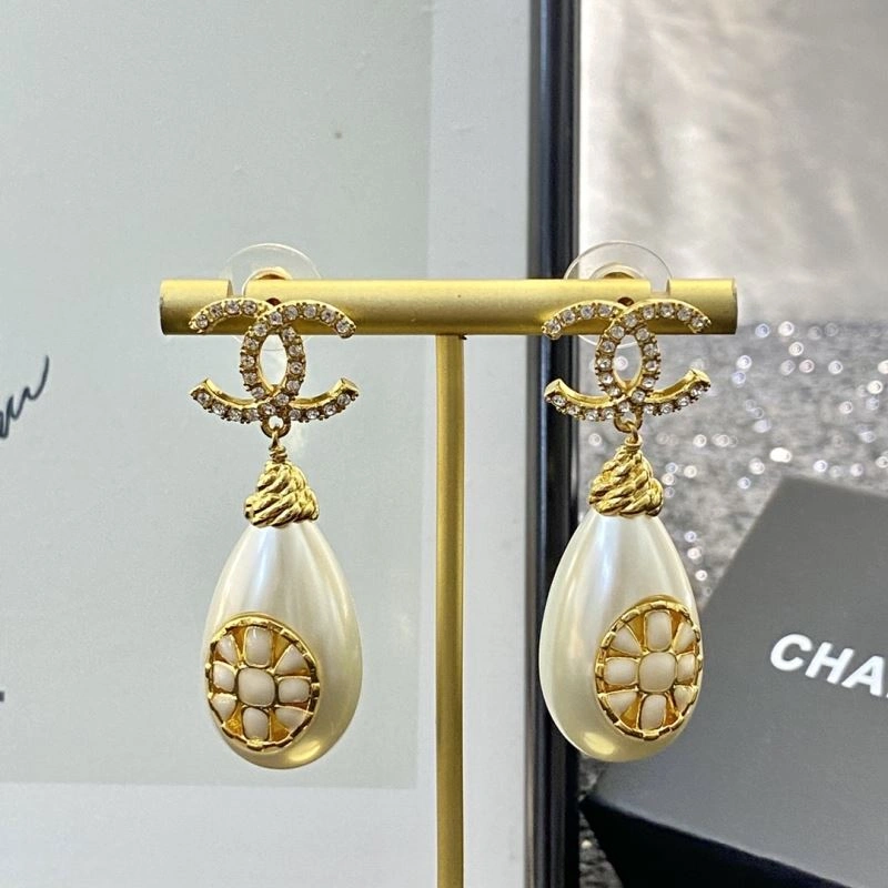 Refined Chanel Earrings 227083