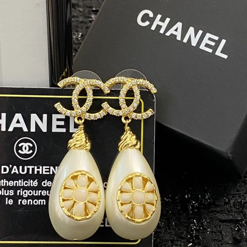Refined Chanel Earrings 227083
