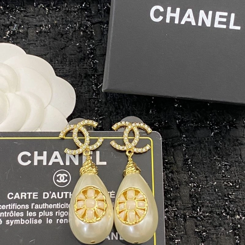 Refined Chanel Earrings 227083