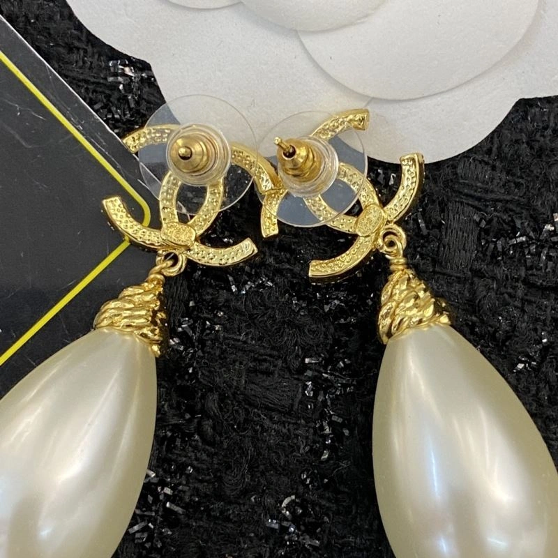 Refined Chanel Earrings 227083