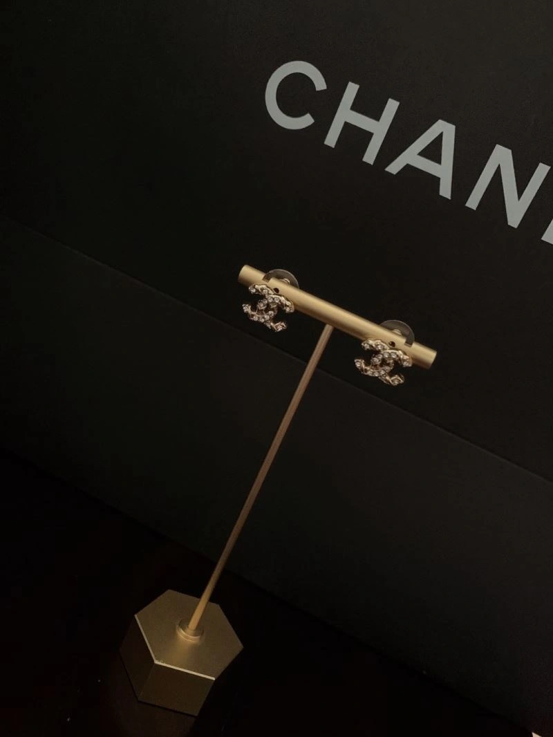 Versatile Chanel Earrings 227034