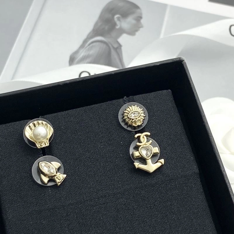 Chanel Earrings Flexible 227030