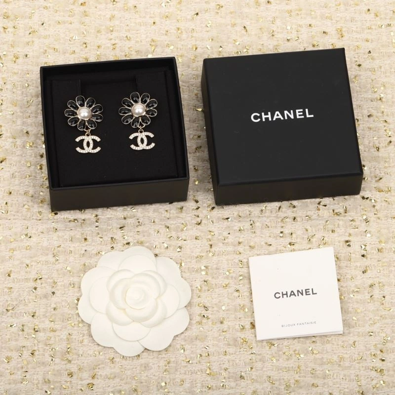 FashionForward Chanel Earrings 226309