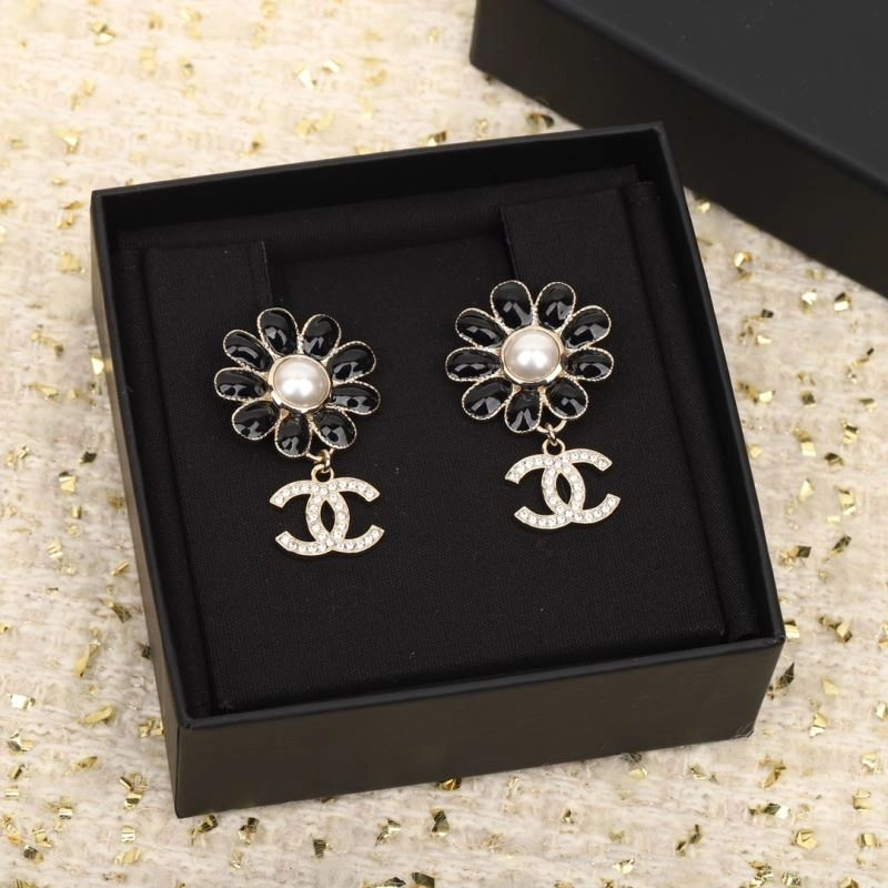 FashionForward Chanel Earrings 226309