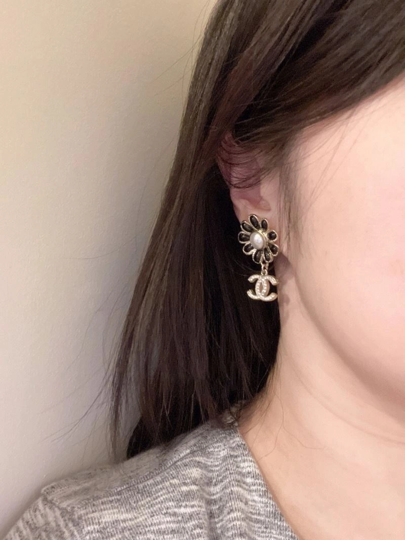 FashionForward Chanel Earrings 226309