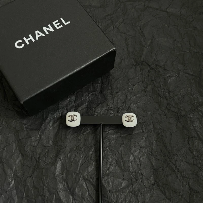 Versatile Chanel Earrings 226303