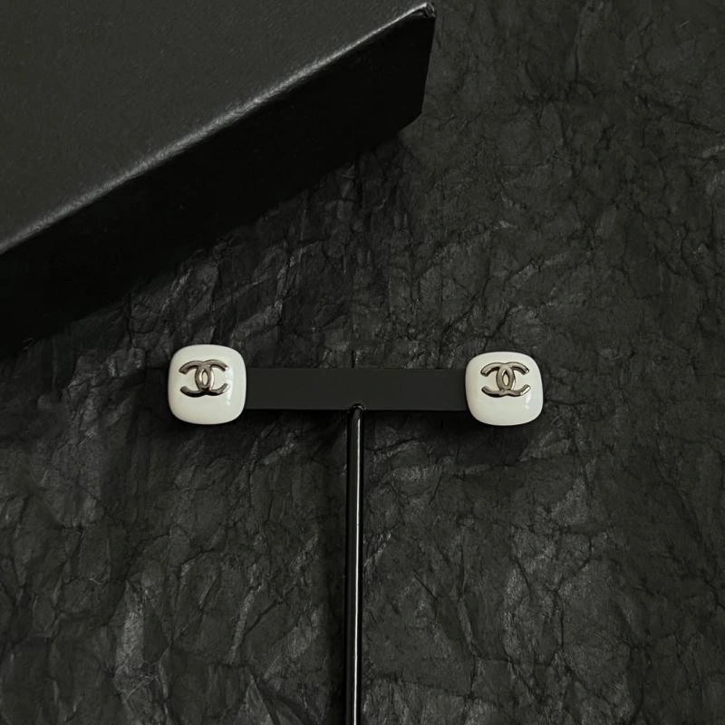 Versatile Chanel Earrings 226303