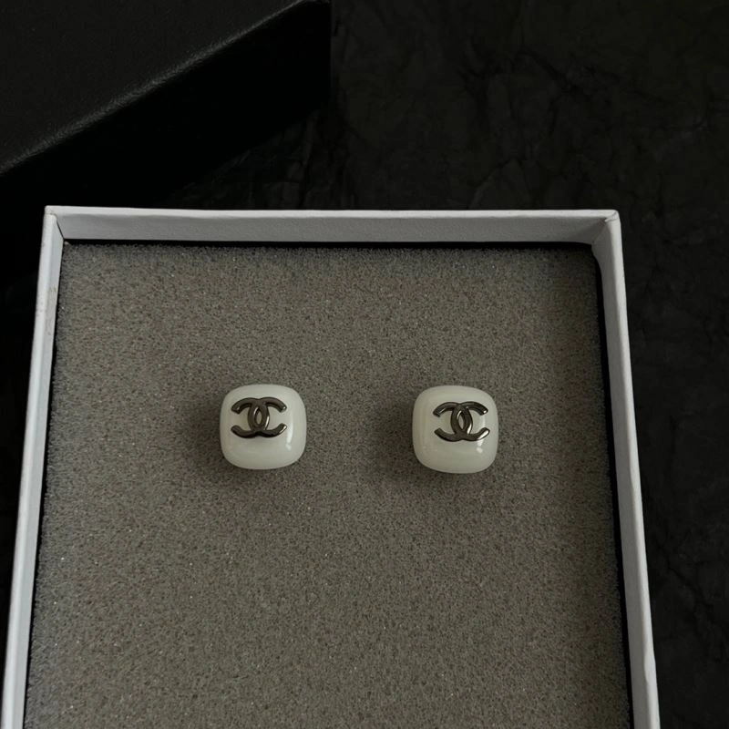 Versatile Chanel Earrings 226303