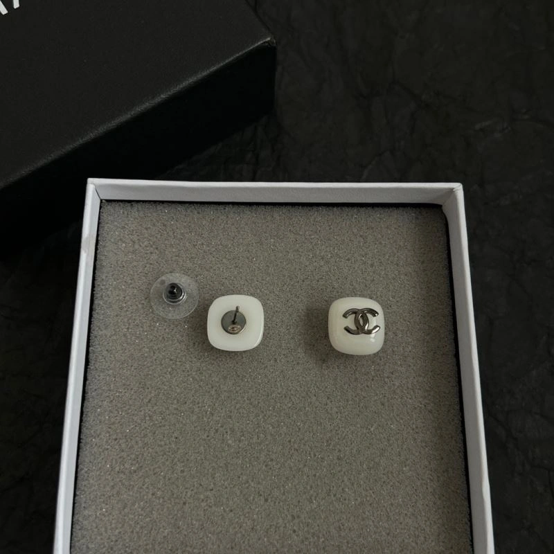Versatile Chanel Earrings 226303