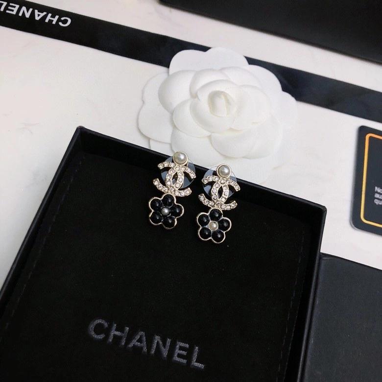 Reliable Chanel Earrings 226325