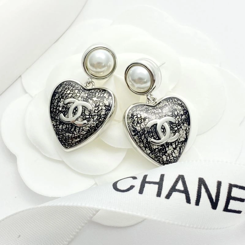 Chic Chanel Earrings 226244