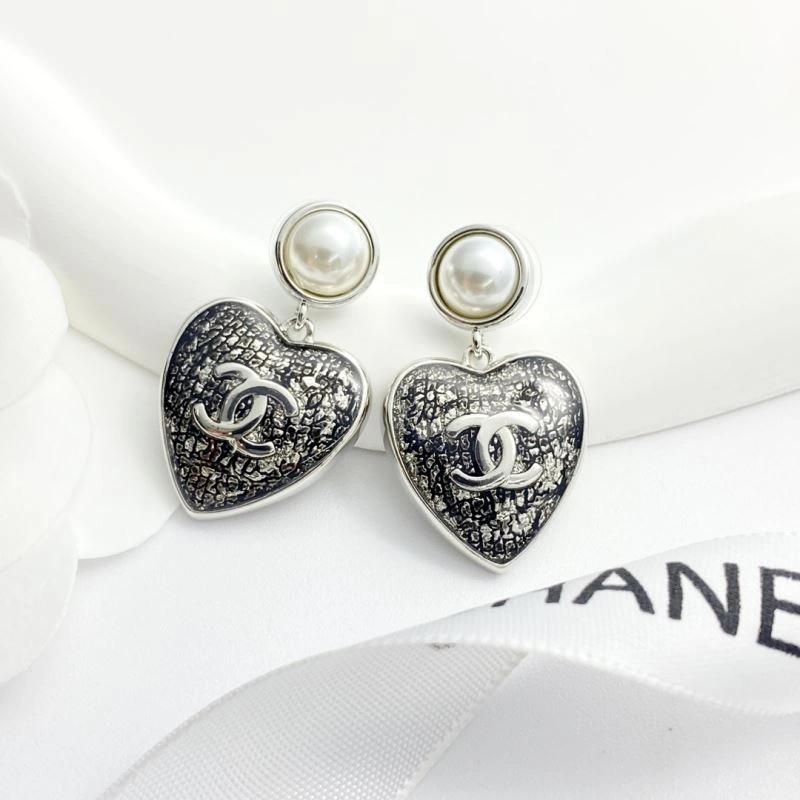 Chic Chanel Earrings 226244