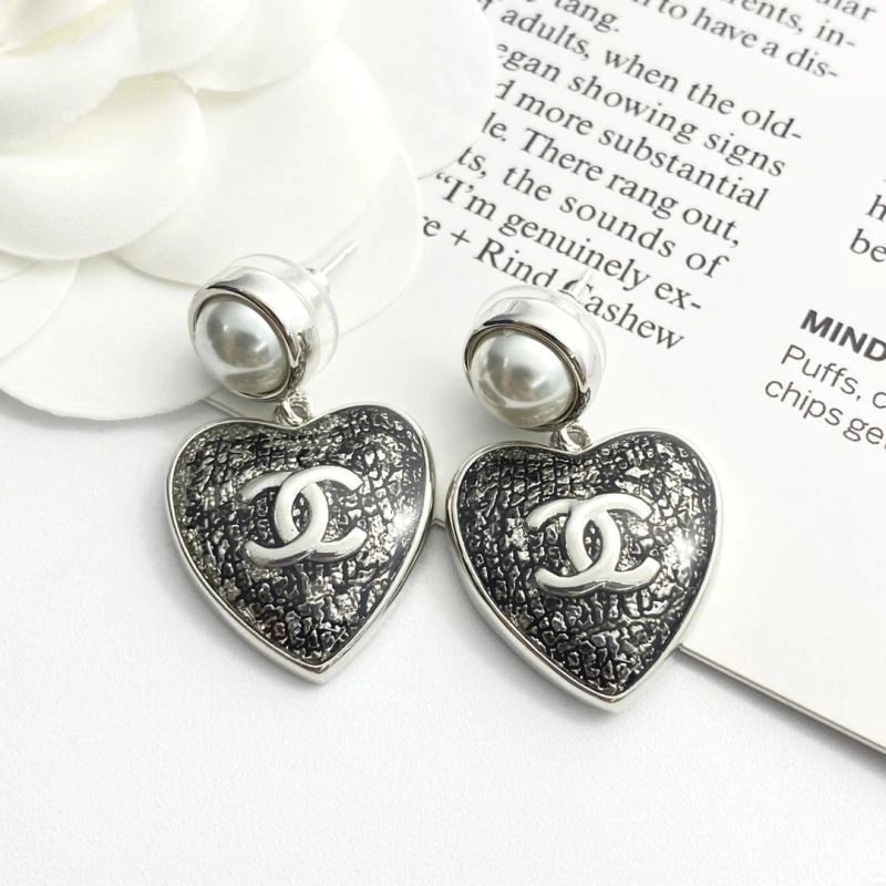 Chic Chanel Earrings 226244