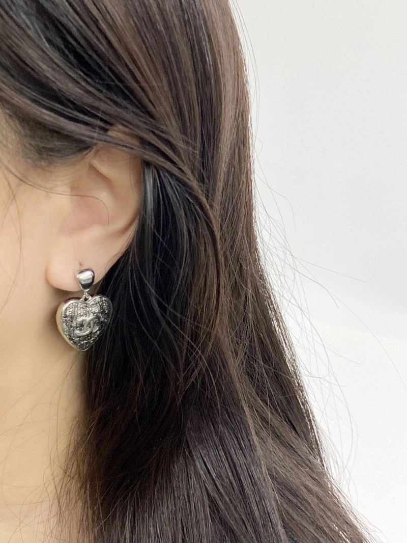 HighPerformance Chanel Earrings 226259