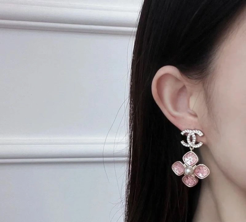 Vibrant Chanel Earrings 226236