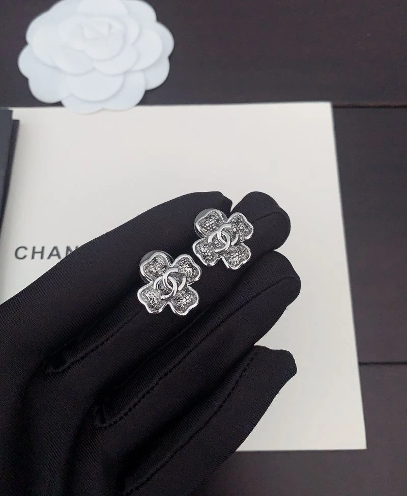 Chanel Earrings Fashionable 226231