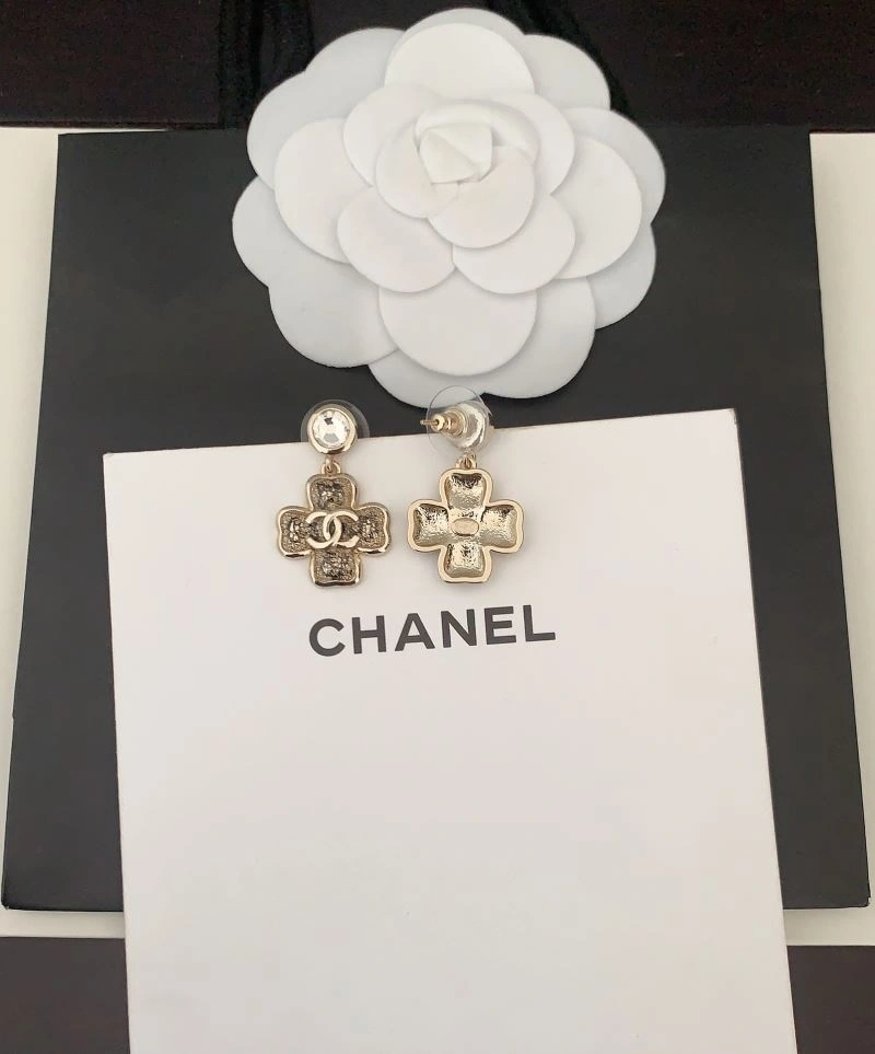 Comfortable Chanel Earrings 226235